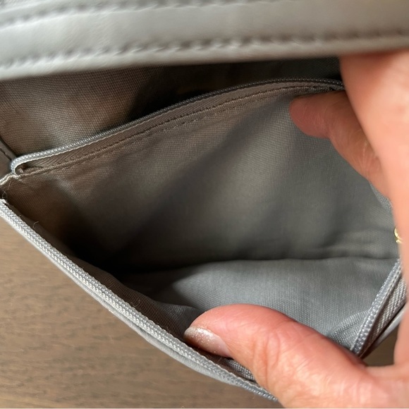 Fossil Leather Wallet/Clutch in Light Blue/Green. GUC - Picture 10 of 10